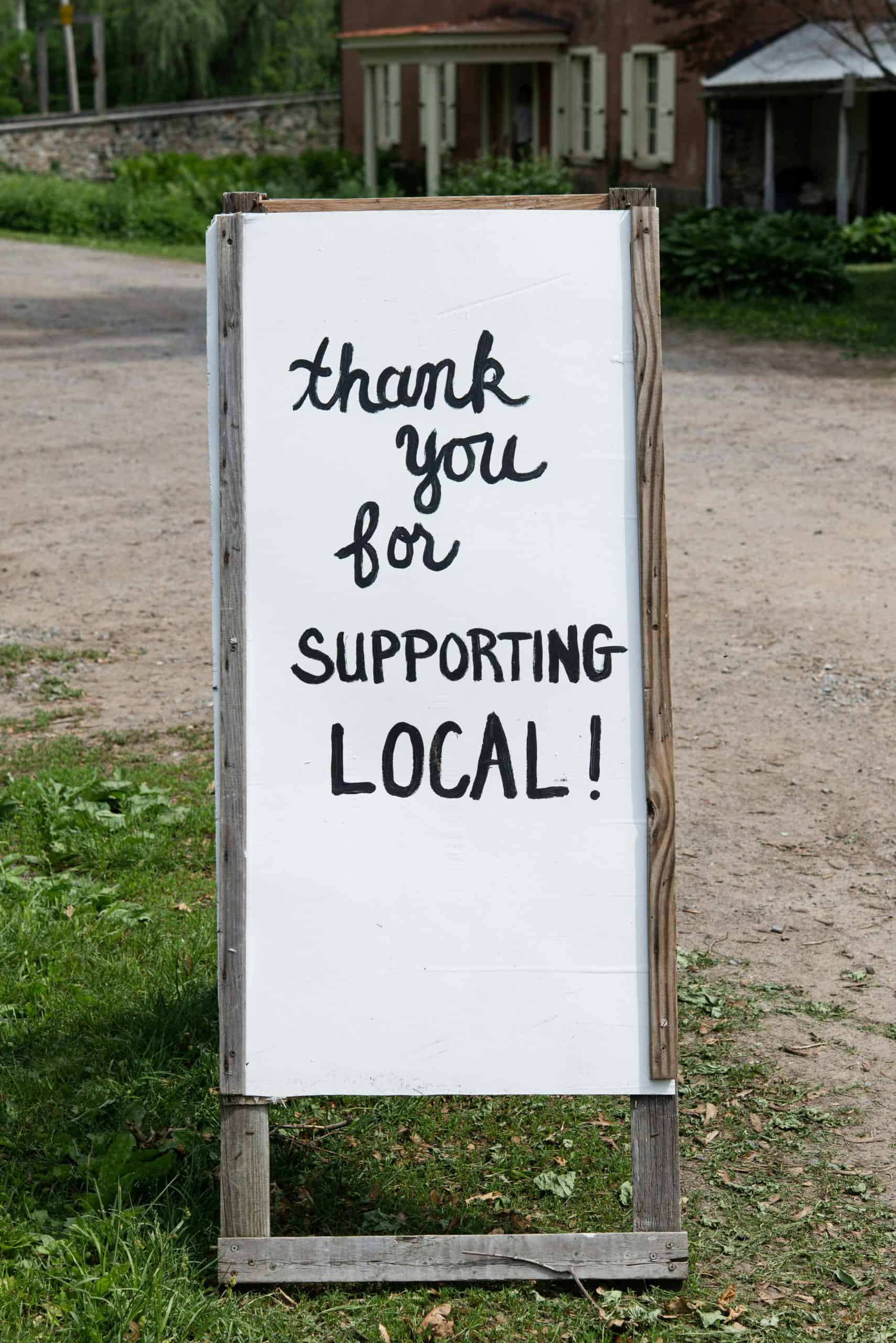 zoe-richardson-suppoting local